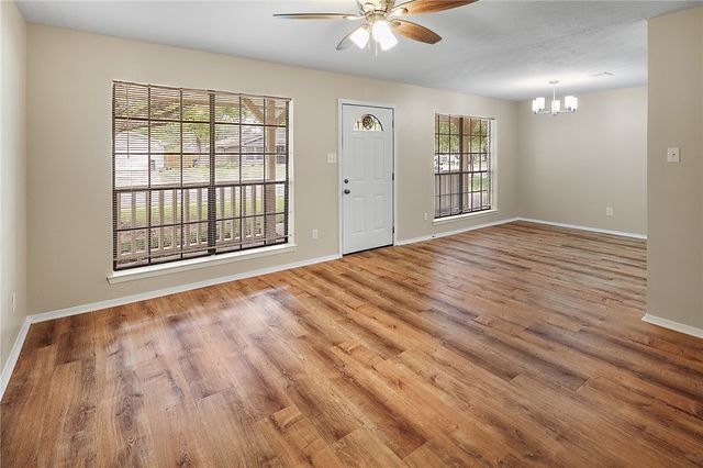 1004 San Saba Drive, College Station, TX 77845