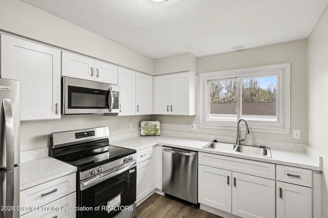 917 Brookside Drive 174, Grand Ledge, MI 48837