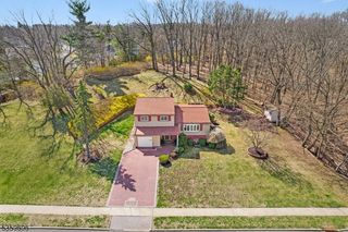 56 Winston Dr, Franklin Twp., NJ 08873