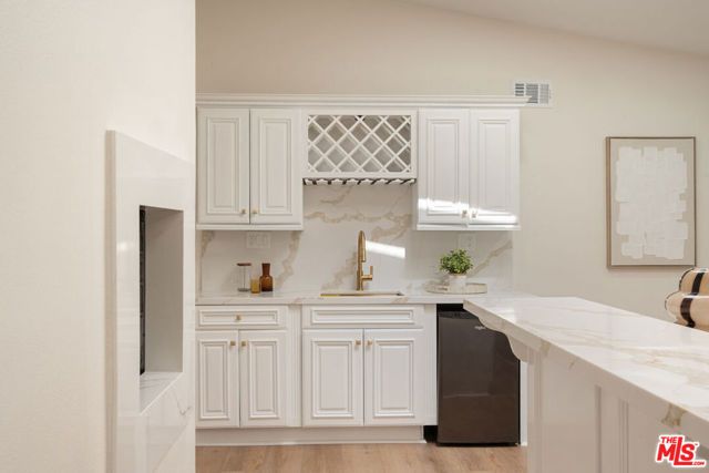 1010 E Leadora Avenue, Glendora, CA 91741