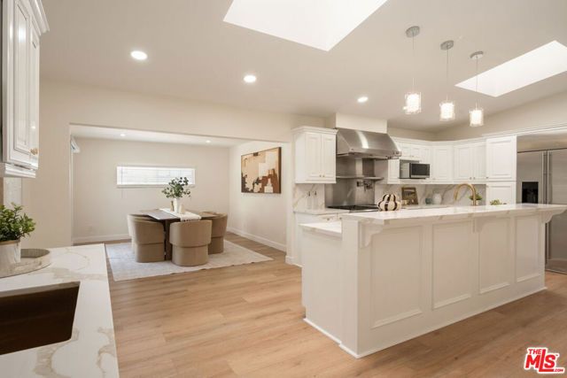 1010 E Leadora Avenue, Glendora, CA 91741