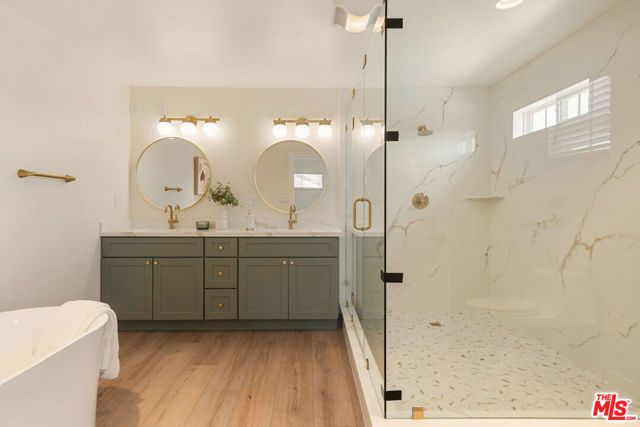 1010 E Leadora Avenue, Glendora, CA 91741