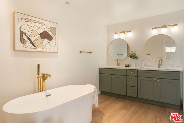 1010 E Leadora Avenue, Glendora, CA 91741