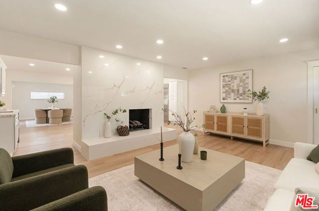 1010 E Leadora Avenue, Glendora, CA 91741