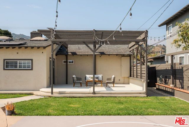 1010 E Leadora Avenue, Glendora, CA 91741