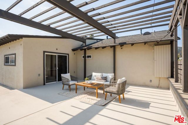 1010 E Leadora Avenue, Glendora, CA 91741