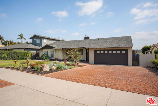 1010 E Leadora Avenue, Glendora, CA 91741