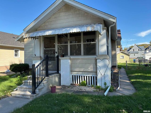 422 45TH Street, Moline, IL 61265