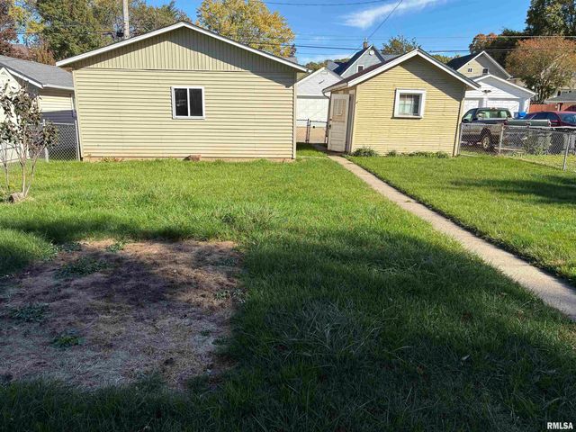 422 45TH Street, Moline, IL 61265