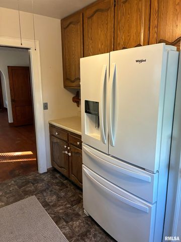 422 45TH Street, Moline, IL 61265