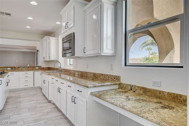 716 Chervil Valley Drive, Las Vegas, NV 89138