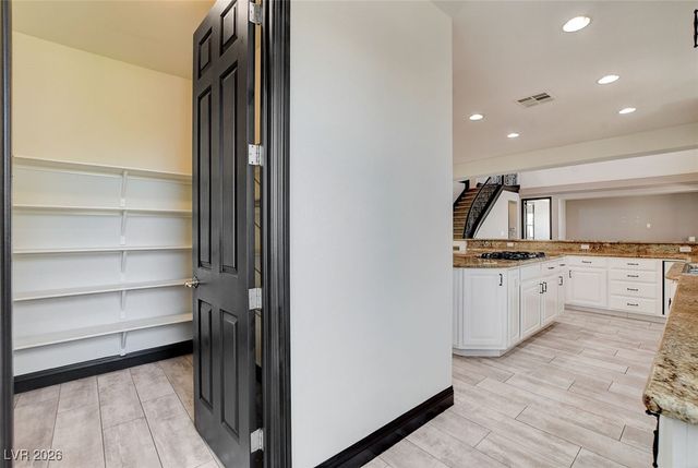 716 Chervil Valley Drive, Las Vegas, NV 89138