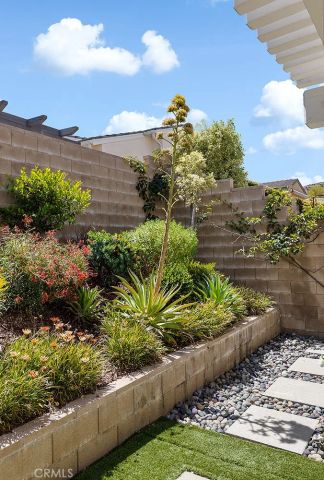25118 Citron Lane, Canyon Country, CA 91387