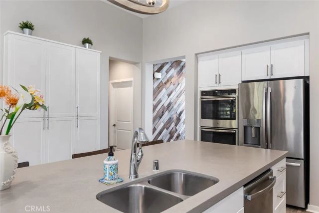 25118 Citron Lane, Canyon Country, CA 91387