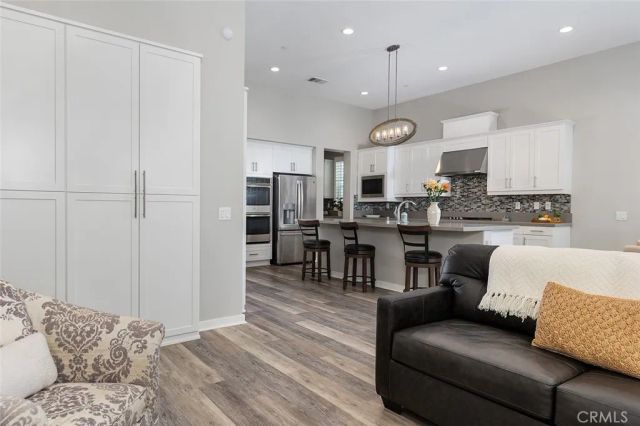25118 Citron Lane, Canyon Country, CA 91387