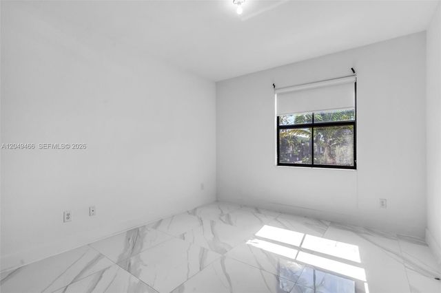 8850 NW 99th Path, Doral, FL 33178