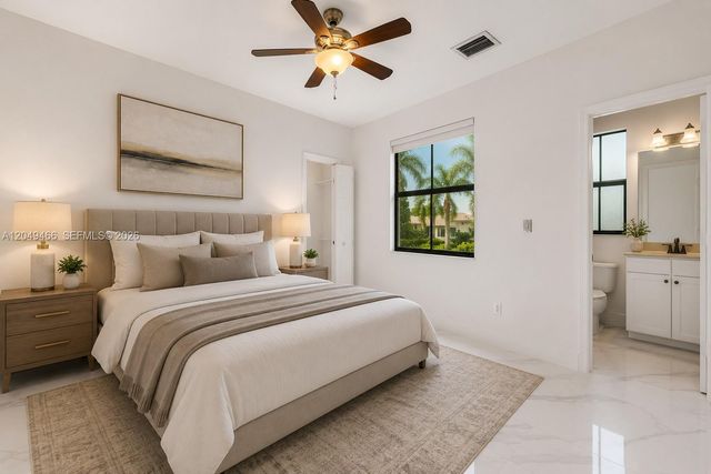 8850 NW 99th Path, Doral, FL 33178