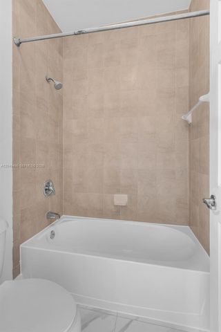 8850 NW 99th Path, Doral, FL 33178