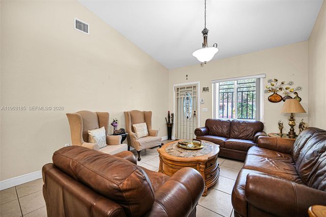 940 NE 13th Ave, Homestead, FL 33033