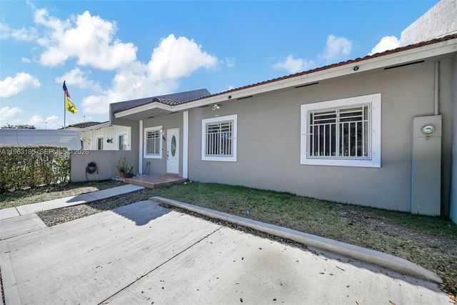 940 NE 13th Ave, Homestead, FL 33033