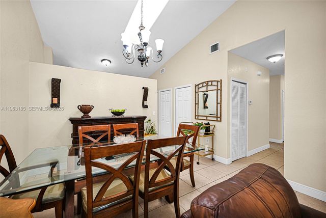 940 NE 13th Ave, Homestead, FL 33033