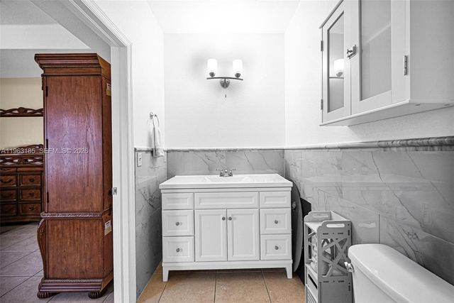 940 NE 13th Ave, Homestead, FL 33033