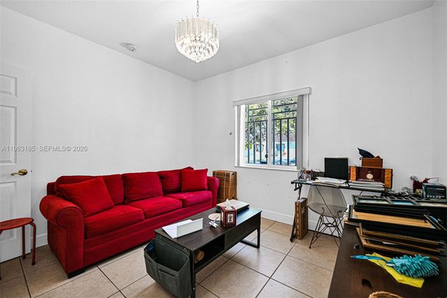 940 NE 13th Ave, Homestead, FL 33033