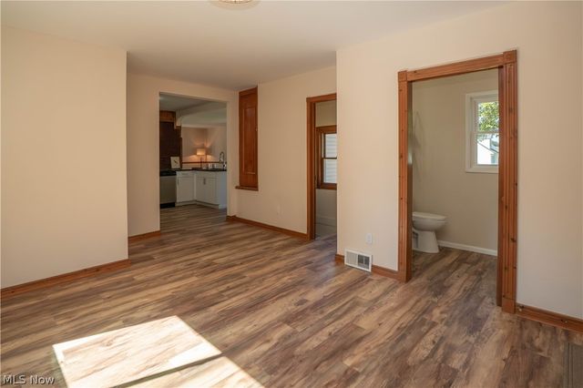 12800 Redwood Avenue NW, Uniontown, OH 44685