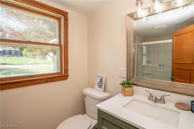12800 Redwood Avenue NW, Uniontown, OH 44685