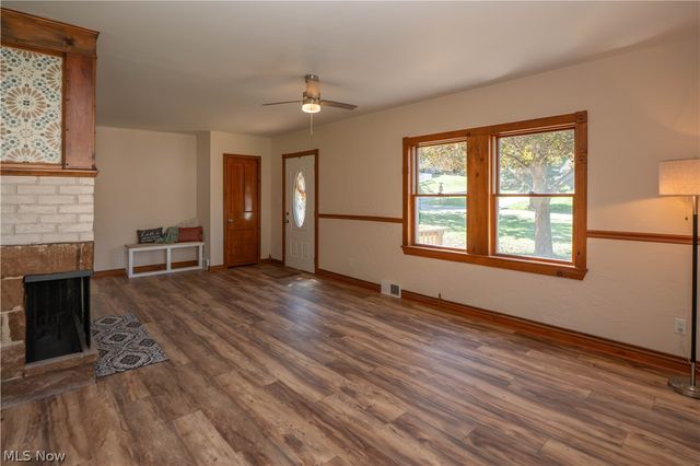 12800 Redwood Avenue NW, Uniontown, OH 44685