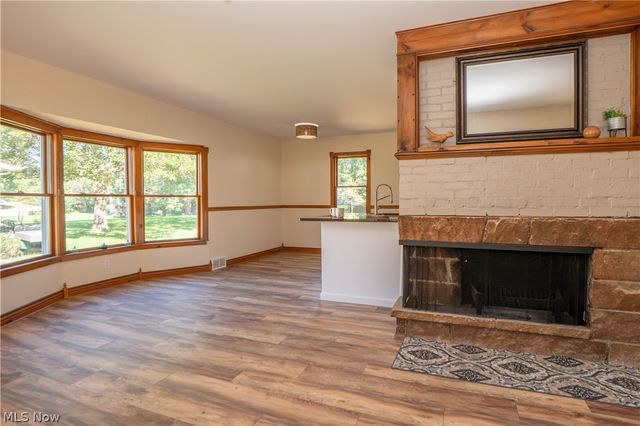 12800 Redwood Avenue NW, Uniontown, OH 44685