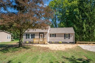 12800 Redwood Avenue NW, Uniontown, OH 44685