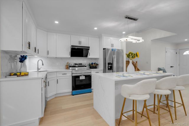 58 Briar Lane, Jericho, NY 11753