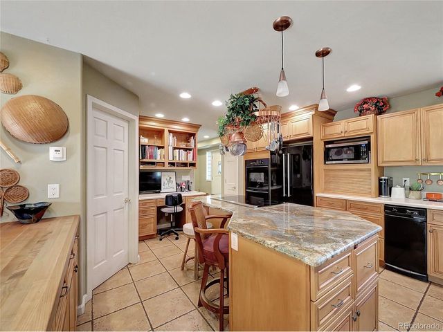 28 Sky Pilot Dr, Silverthorne, CO 80498