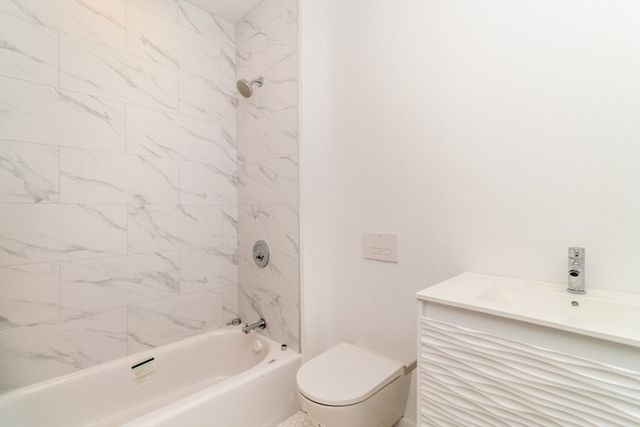 150 Williams 7, Chelsea, MA 02150