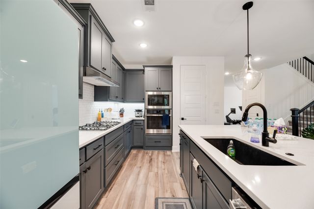820 Filly, Aubrey, TX 76227