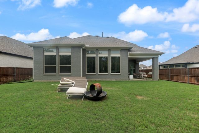 820 Filly, Aubrey, TX 76227