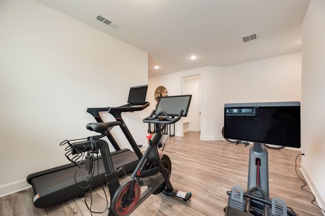820 Filly, Aubrey, TX 76227