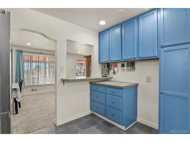 7201 Avrum Dr, Denver, CO 80221