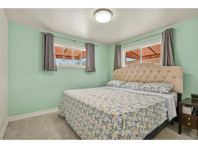 7201 Avrum Dr, Denver, CO 80221