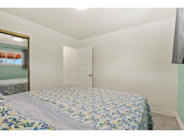 7201 Avrum Dr, Denver, CO 80221