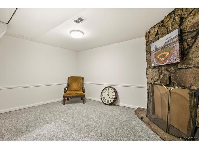 7201 Avrum Dr, Denver, CO 80221