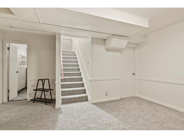 7201 Avrum Dr, Denver, CO 80221