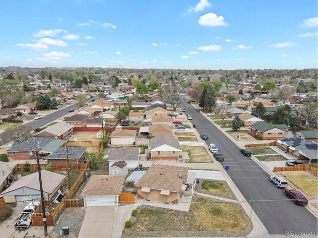 7201 Avrum Dr, Denver, CO 80221