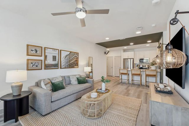 2020 Grandway Drive 11201, Katy, TX 77449