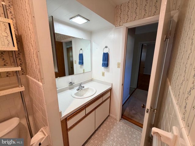 422 CHALFONTE DR, Baltimore, MD 21228