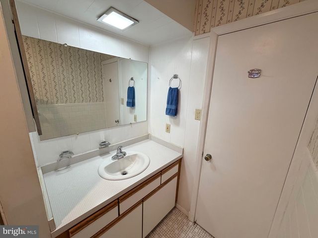 422 CHALFONTE DR, Baltimore, MD 21228