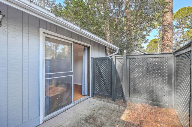 1126 Snap Dragon Court, Mount Pleasant, SC 29464