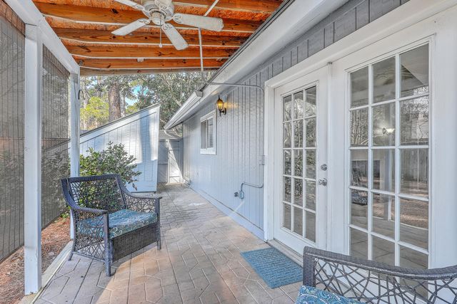 1126 Snap Dragon Court, Mount Pleasant, SC 29464