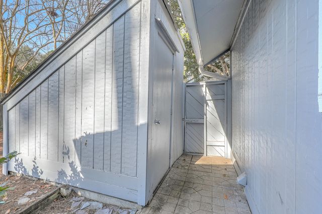 1126 Snap Dragon Court, Mount Pleasant, SC 29464